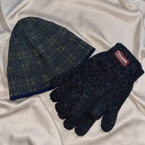 Warm hat and gloves